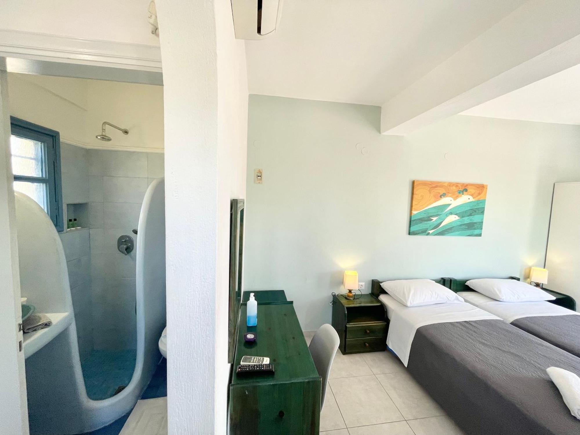 Asterias Mini Coastal Apartments 佩里沃罗 外观 照片
