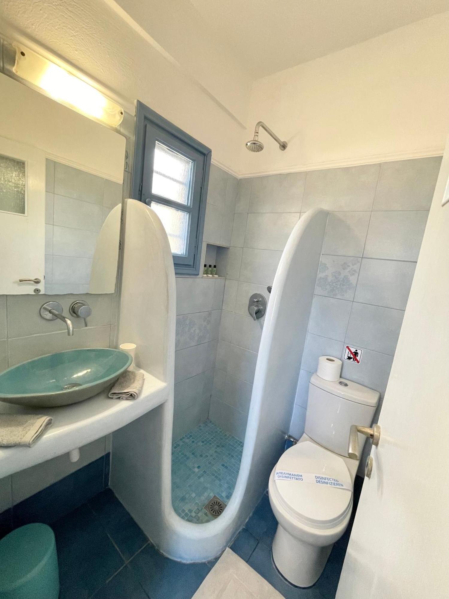 Asterias Mini Coastal Apartments 佩里沃罗 外观 照片