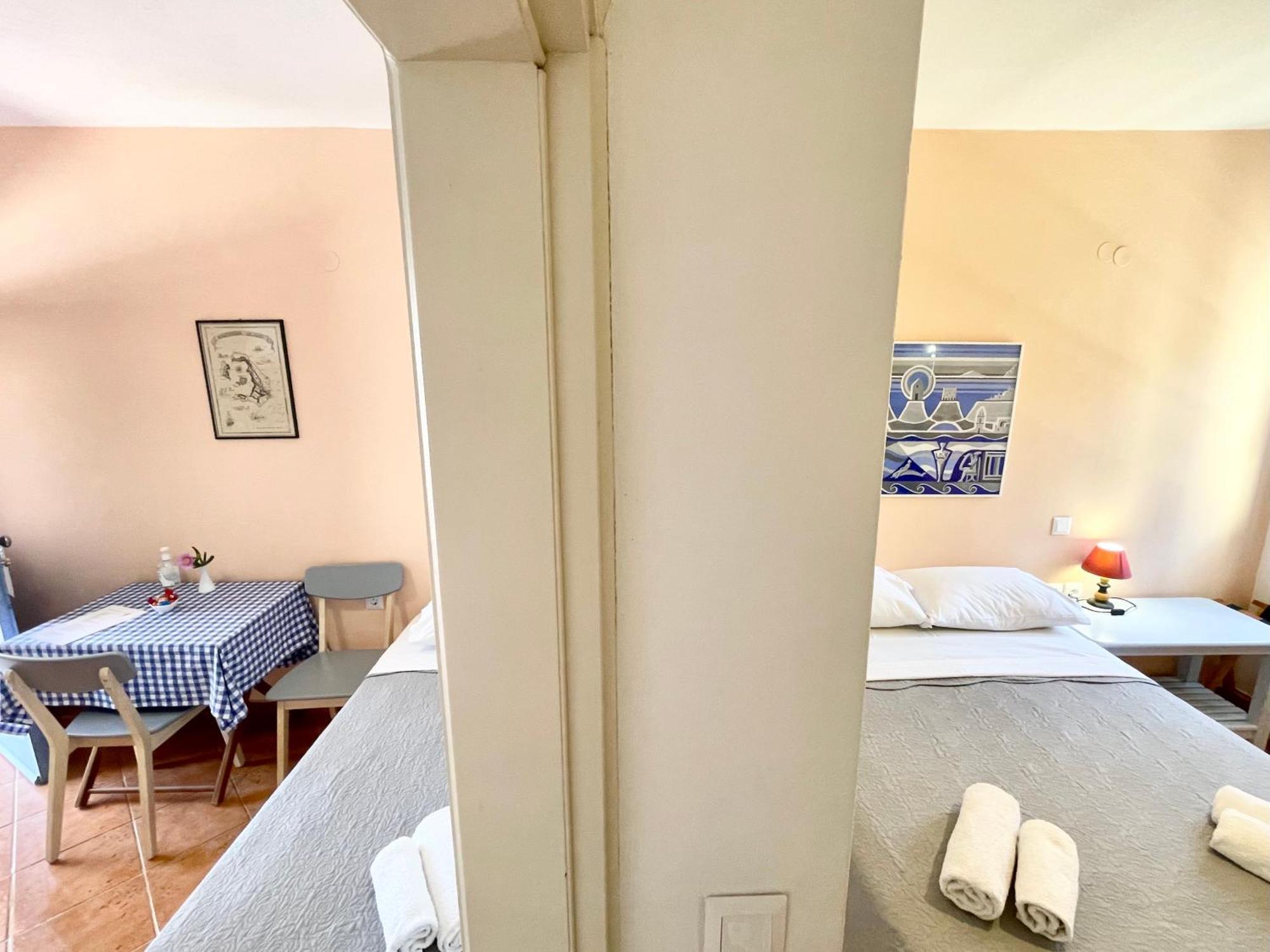 Asterias Mini Coastal Apartments 佩里沃罗 外观 照片