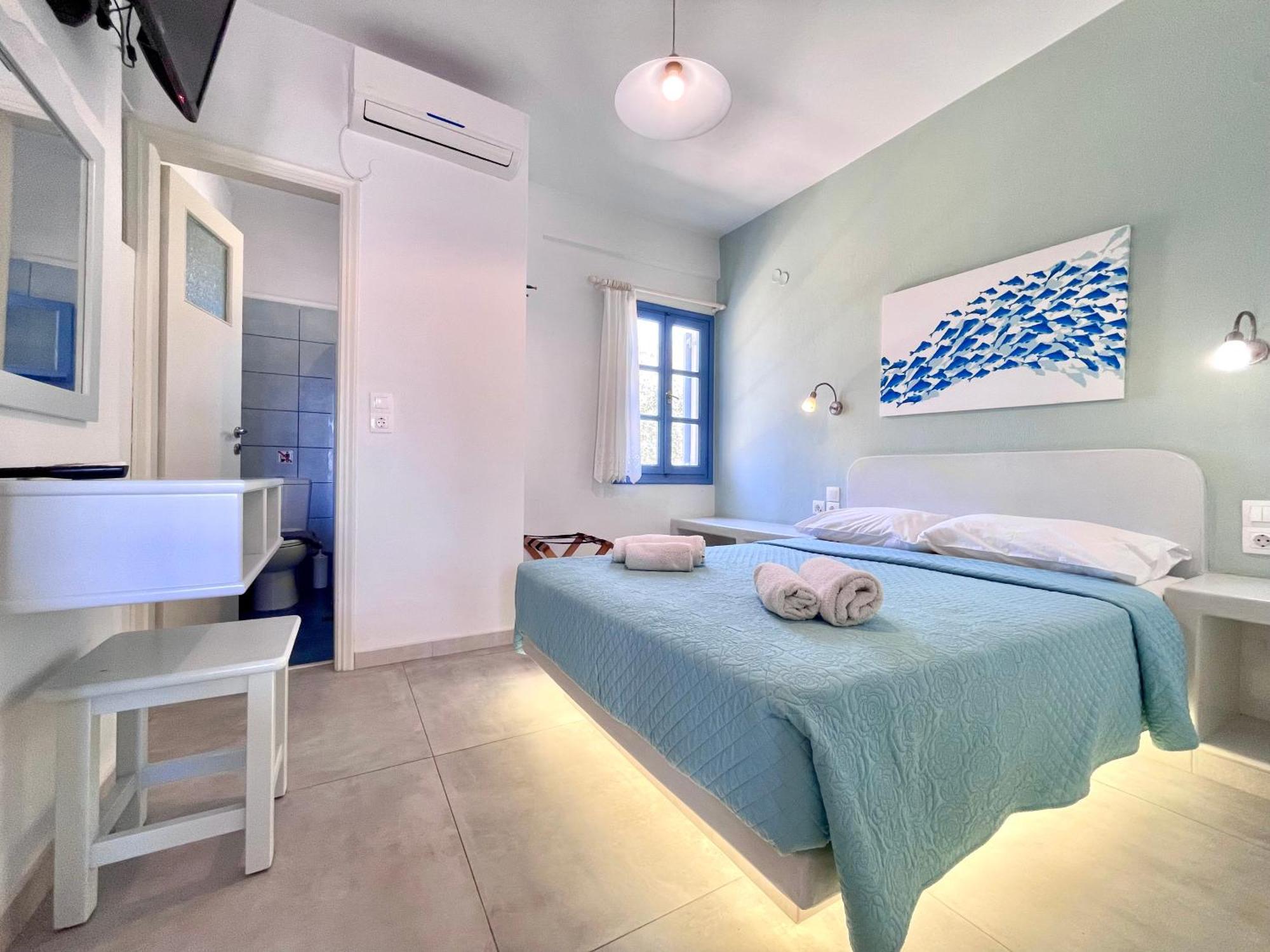 Asterias Mini Coastal Apartments 佩里沃罗 外观 照片