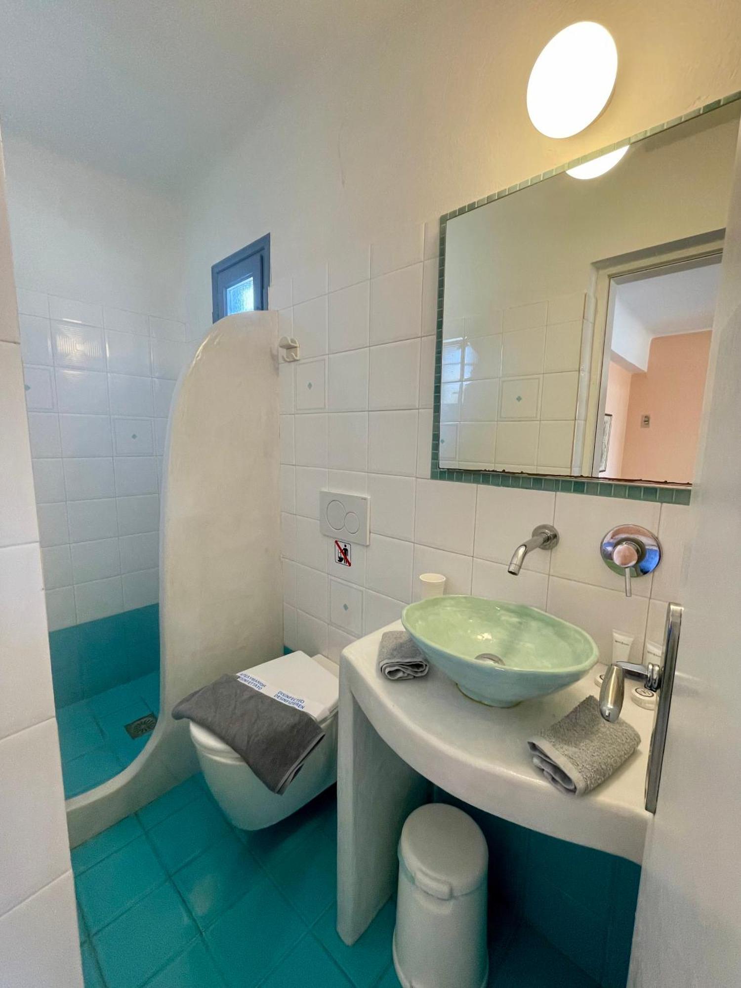 Asterias Mini Coastal Apartments 佩里沃罗 外观 照片