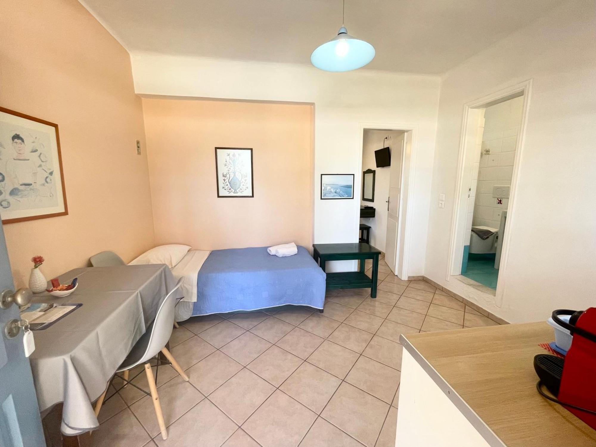 Asterias Mini Coastal Apartments 佩里沃罗 外观 照片