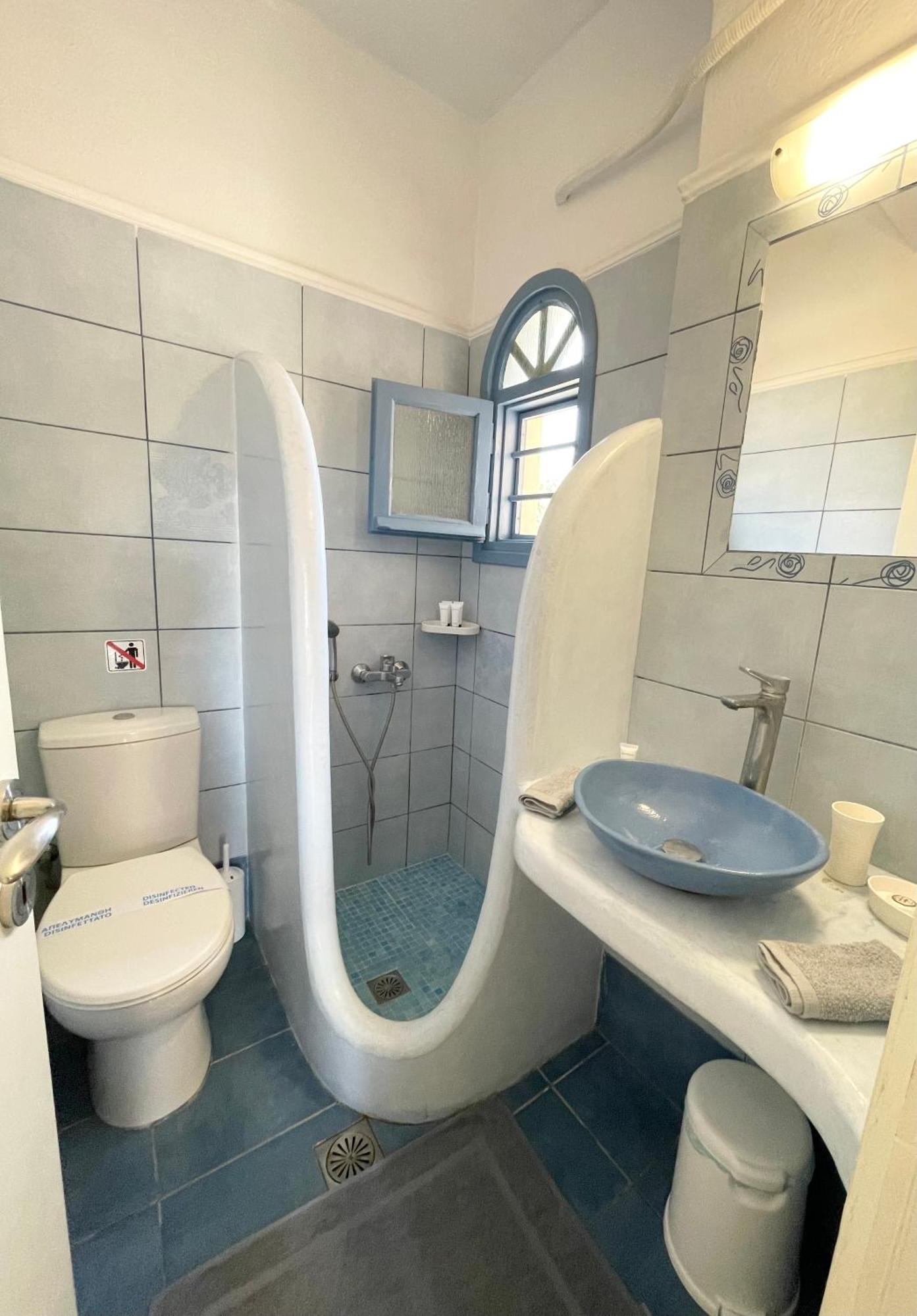 Asterias Mini Coastal Apartments 佩里沃罗 外观 照片